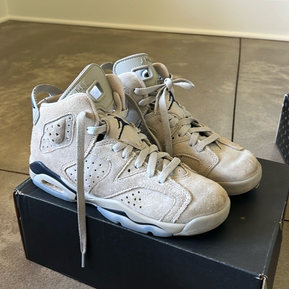 Nike Air Jordan 6 Retro size 4.5
